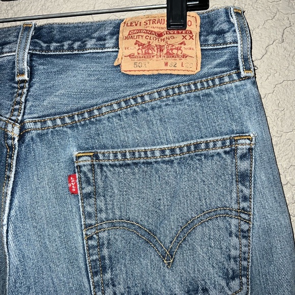 Levi's 501 Denim Jeans Distressed Straight Leg Pants Light Blue - Size 32 x 29 - Picture 5 of 7